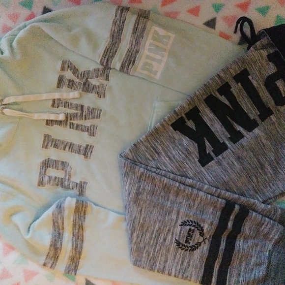 Sold Pink Vs hoodie/jogger set - Picture 4 of 6